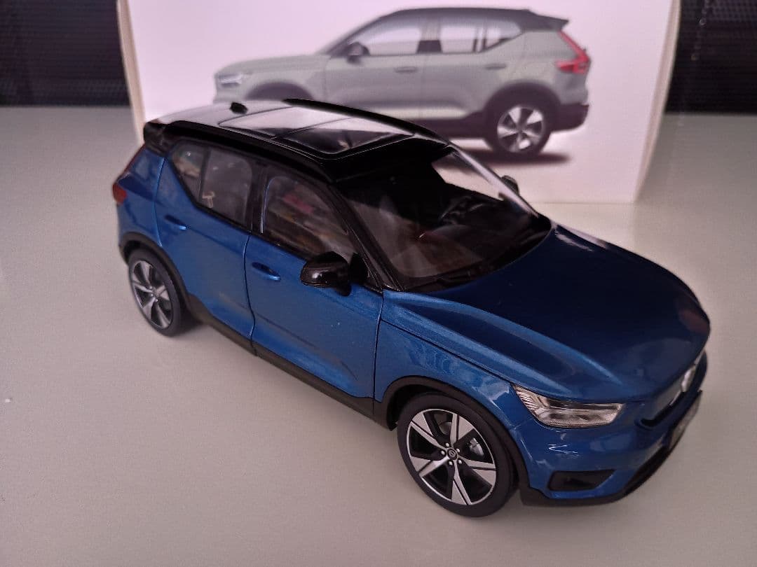 ボルボ特注 Paudi ボルボ Volvo XC40 R-DESIGN 1/18