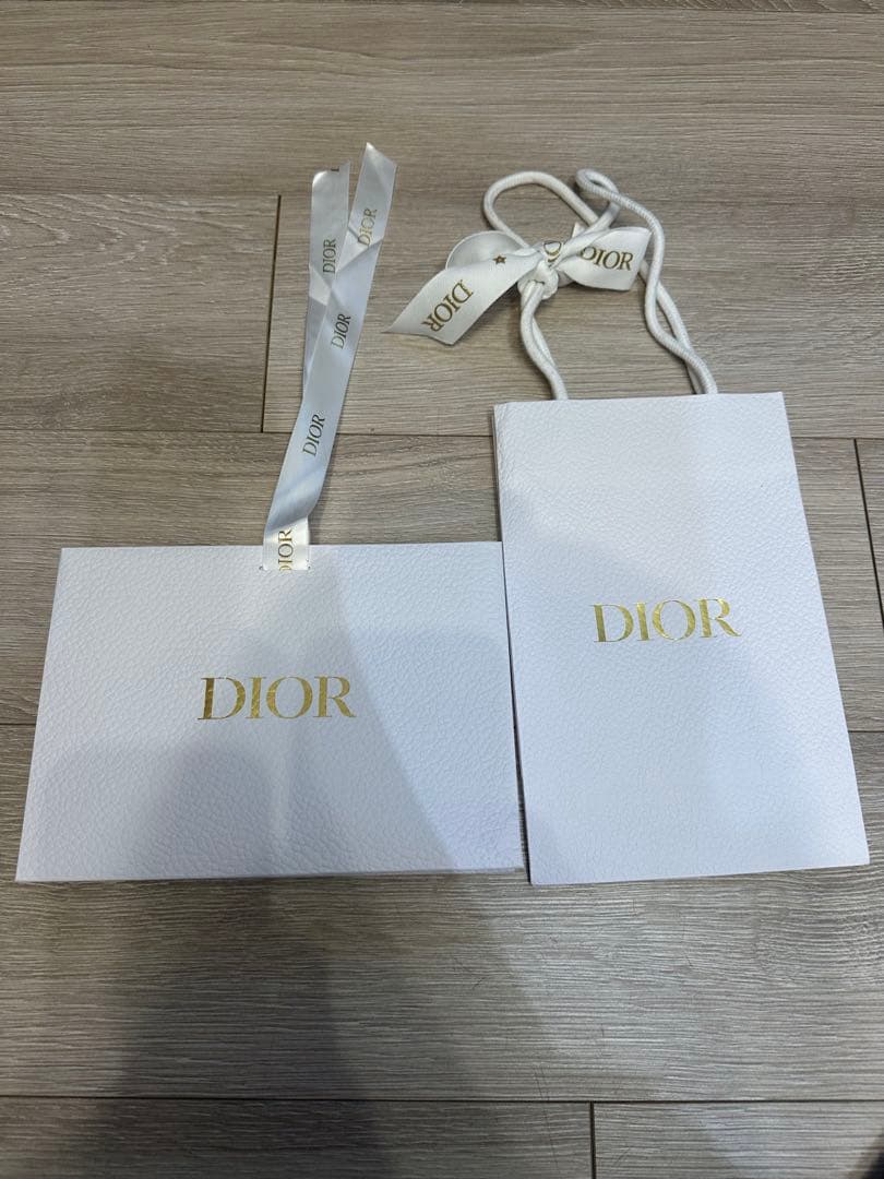 Dior ディオール リボン付 ショッパー 紙袋 1枚 - メルカリ