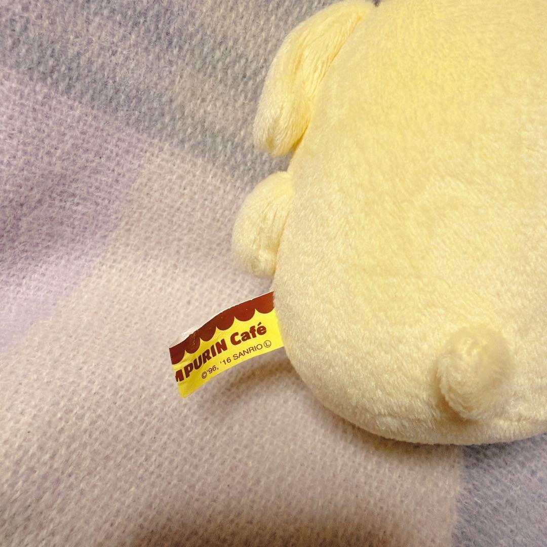 ポムポムプリンカフェ　マスコット　帽子の中にマフィン