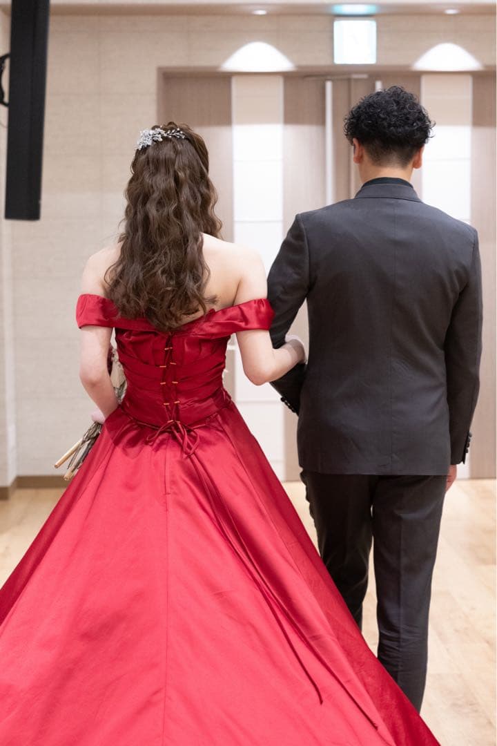 ウェディング　カラードレス　レッド　赤