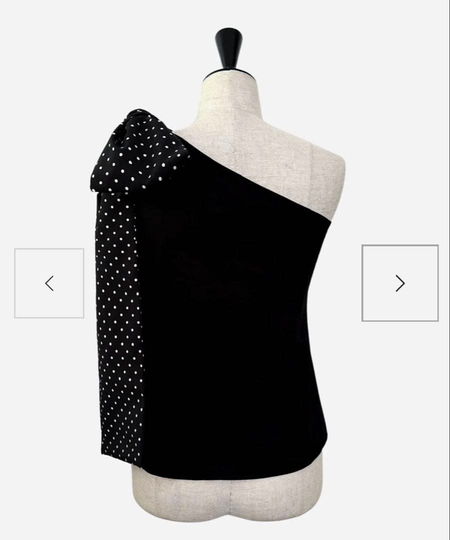 新品タグ付shellerシェリエone shoulder ribbon tops