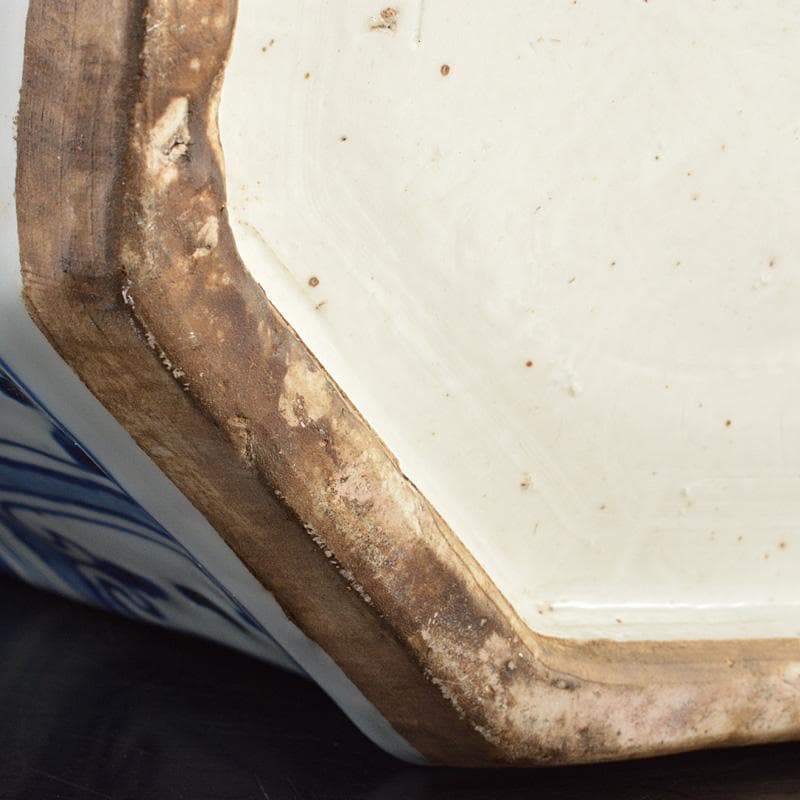 中国 景徳鎮製款 青花 神獣花文 八角面取瓶 高さ約48cm V R7338F