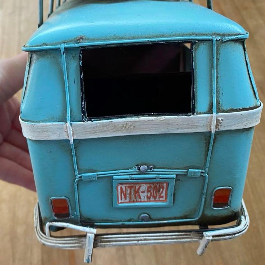 ワーゲンバス風 ブリキ製のミニカー ②