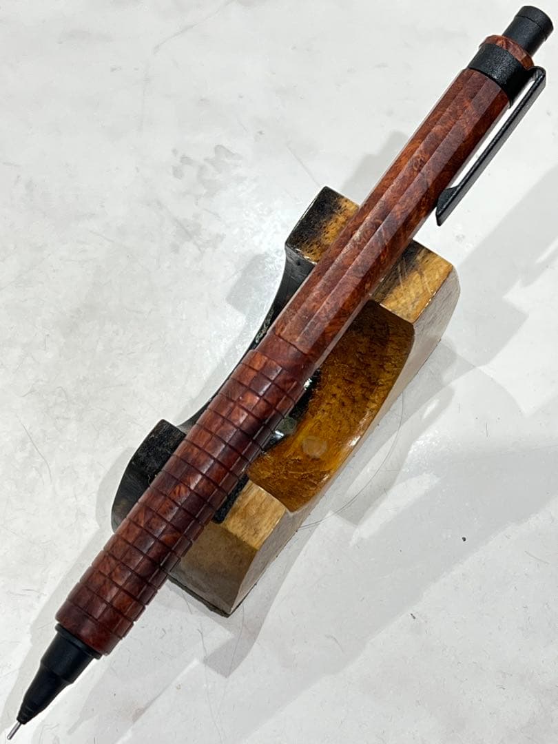 aikok　orenznero 0.3mm 本花梨瘤12角軸/グリップ格子