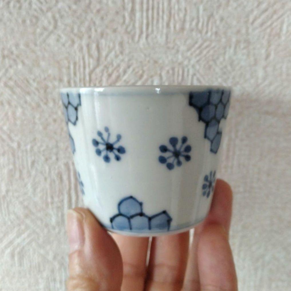 古伊万里染付苺と亀甲文蕎麦猪口