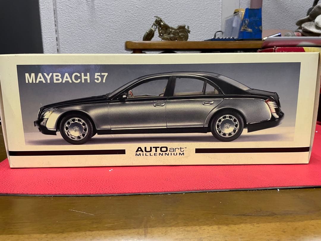 オートアート　メルセデスベンツ　マイバッハ57