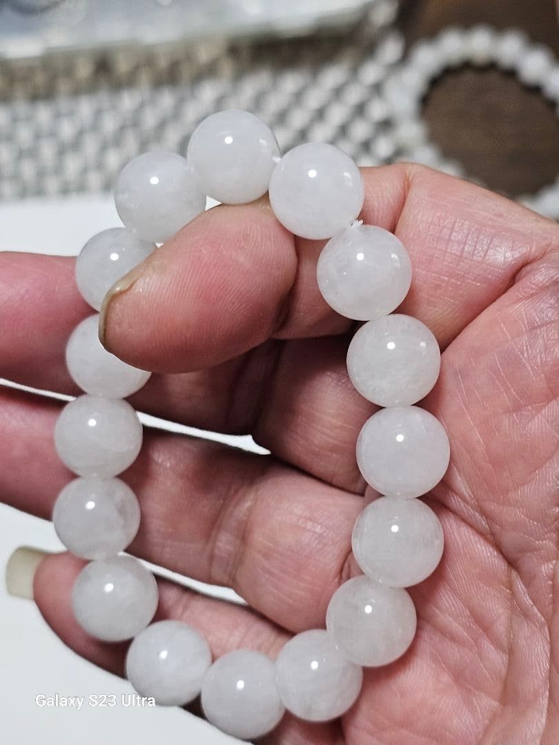 乙女鉱山産乙女水晶１２mm１６玉　上質ブレスレット