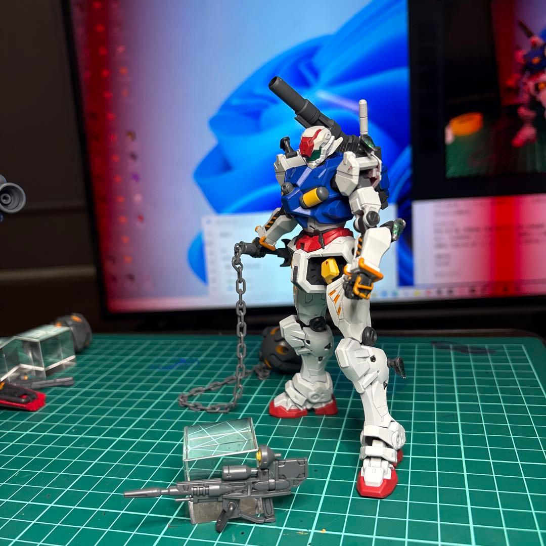 【完成品】HG セイラ専用塗装　軽キャノン改　と　HG赤いガンダム　ザクバズーカ