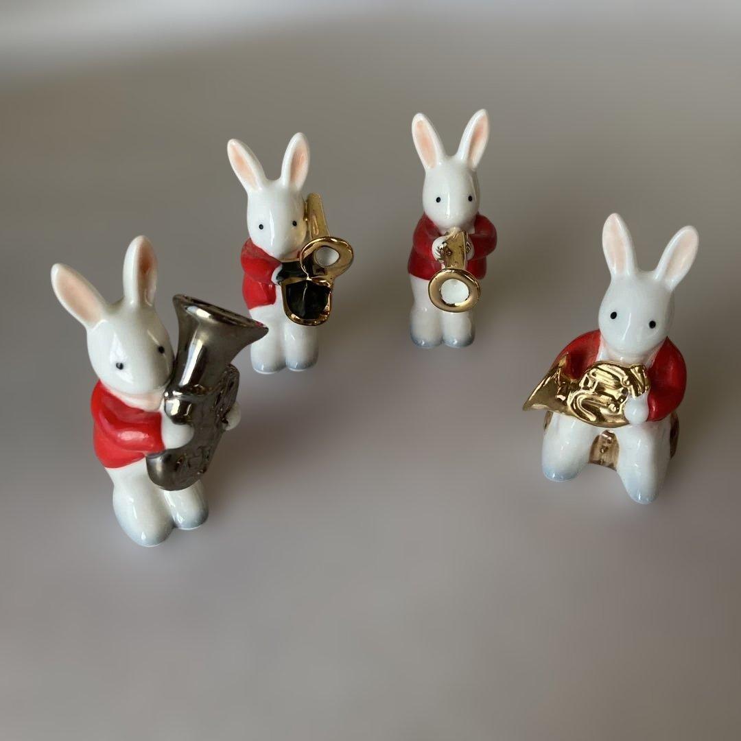 ウサギのオーケストラ 音楽を演奏するウサギの置物 アンティーク