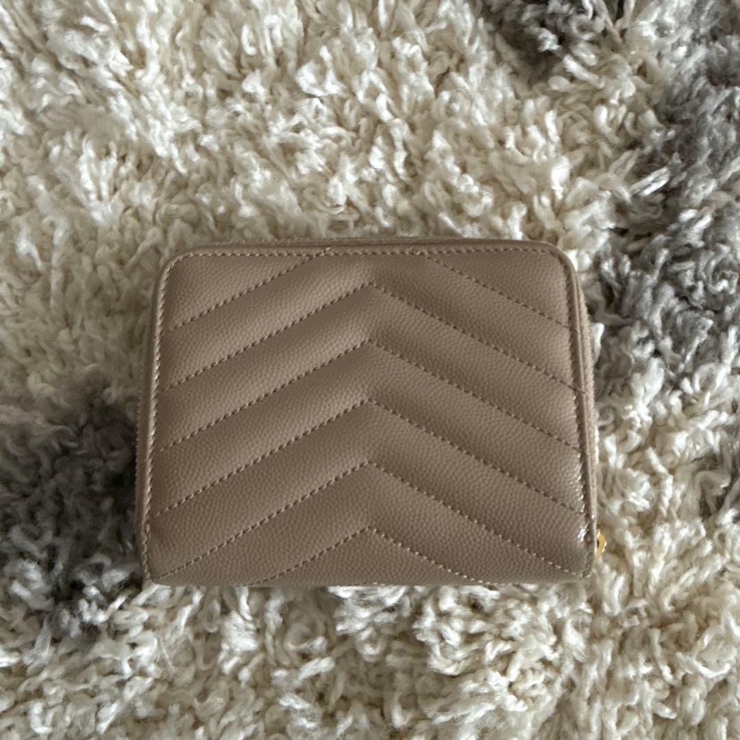 YSL ベージュ キルティング ミニ財布