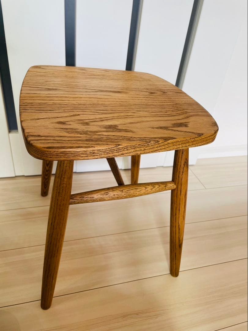 モモナチュラル　スツール