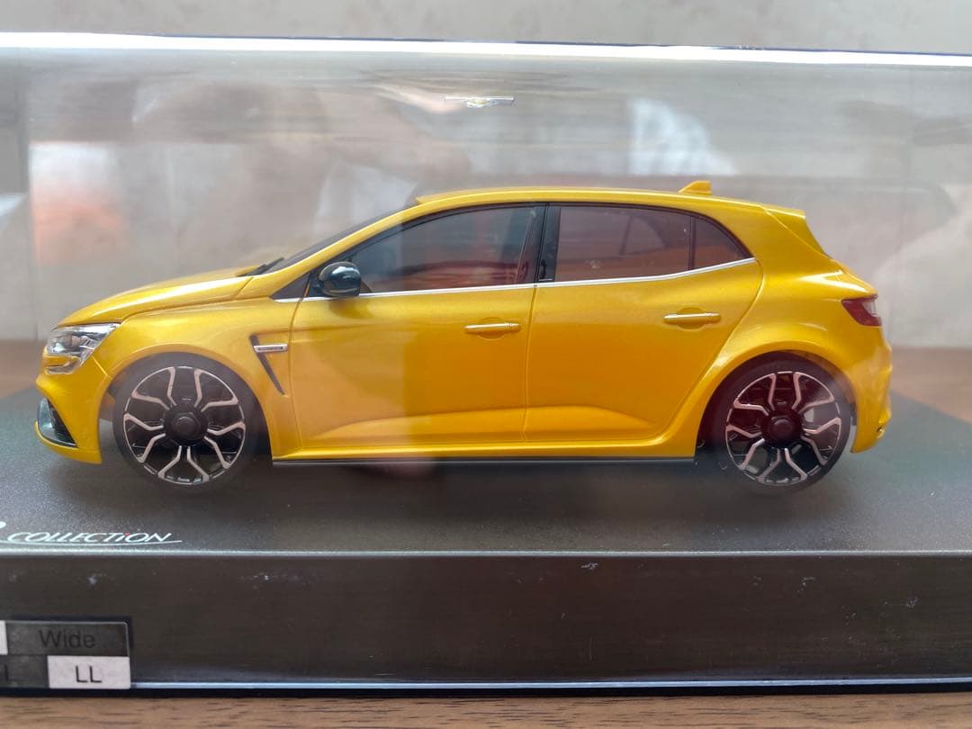 ミニッツ ASC RENAULT MEGANE R.S.