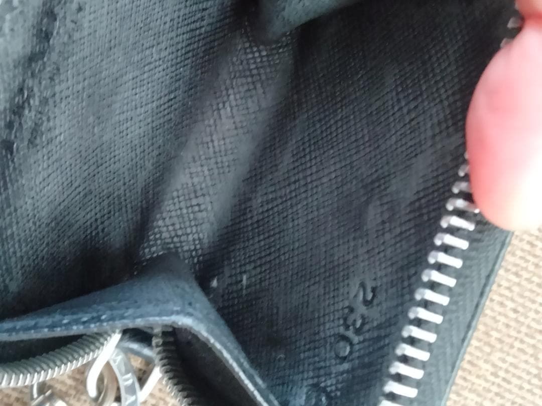 PRADA プラダ　ケース　小物ケース　ポーチ　イヤホンケース