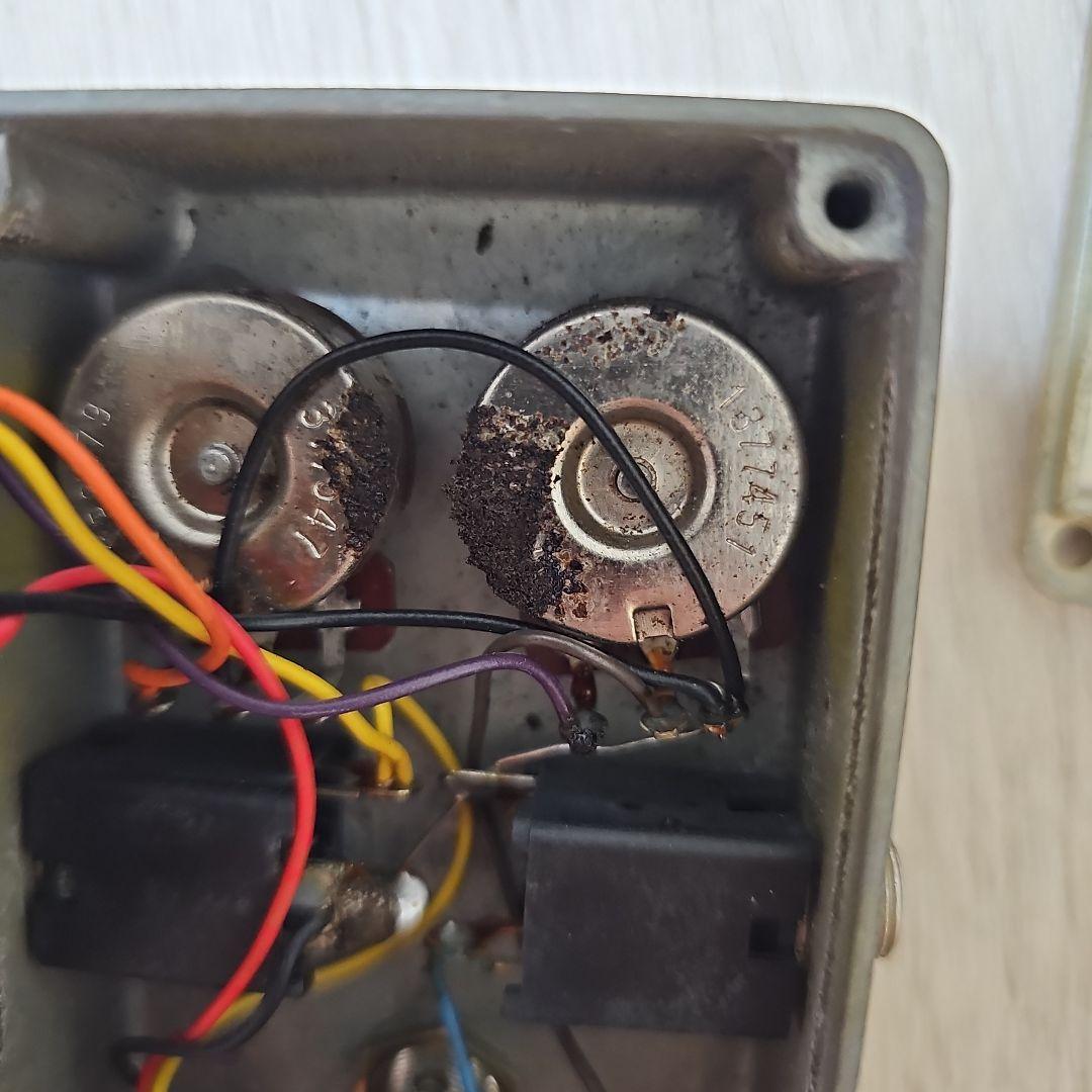 MXR Distortion+ 筆記体ロゴ　ビンテージ