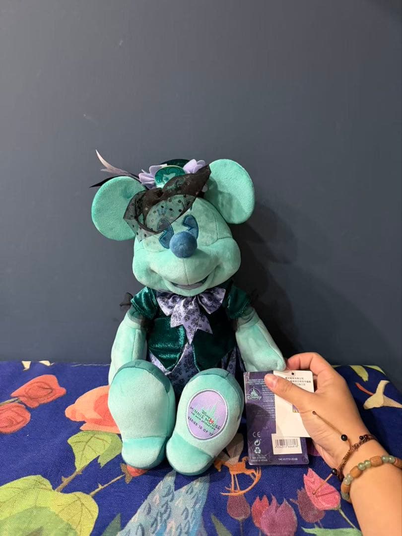 上海ディズニーストア毎月ミニーぬいぐるみ12体セット - メルカリ