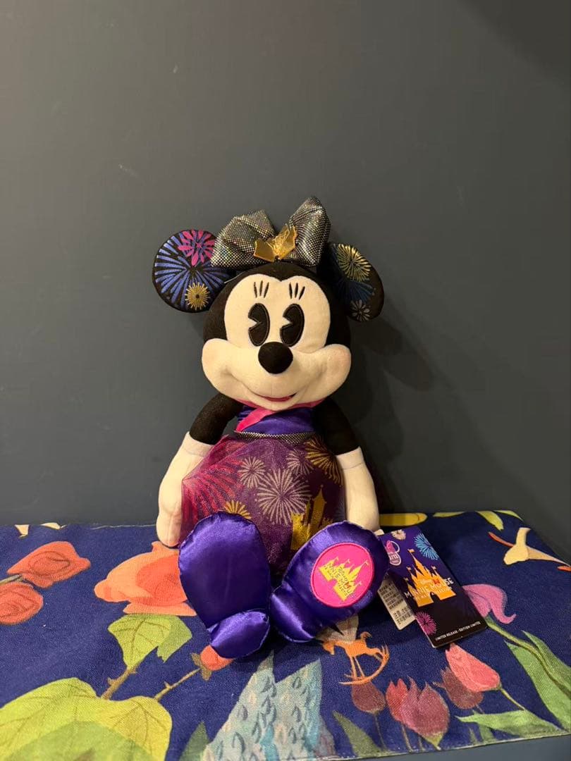 上海ディズニーストア毎月ミニーぬいぐるみ12体セット - メルカリ