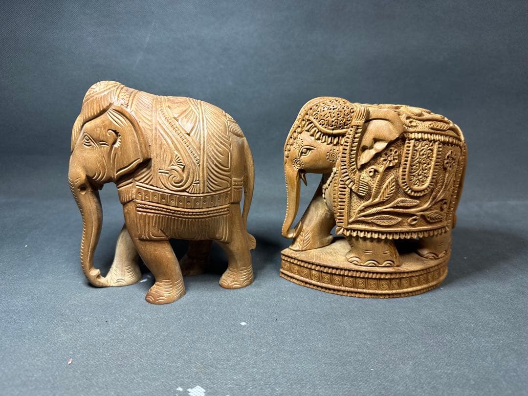 インド白檀木彫り象仏教美術仏像 骨董 木像木製密教置物