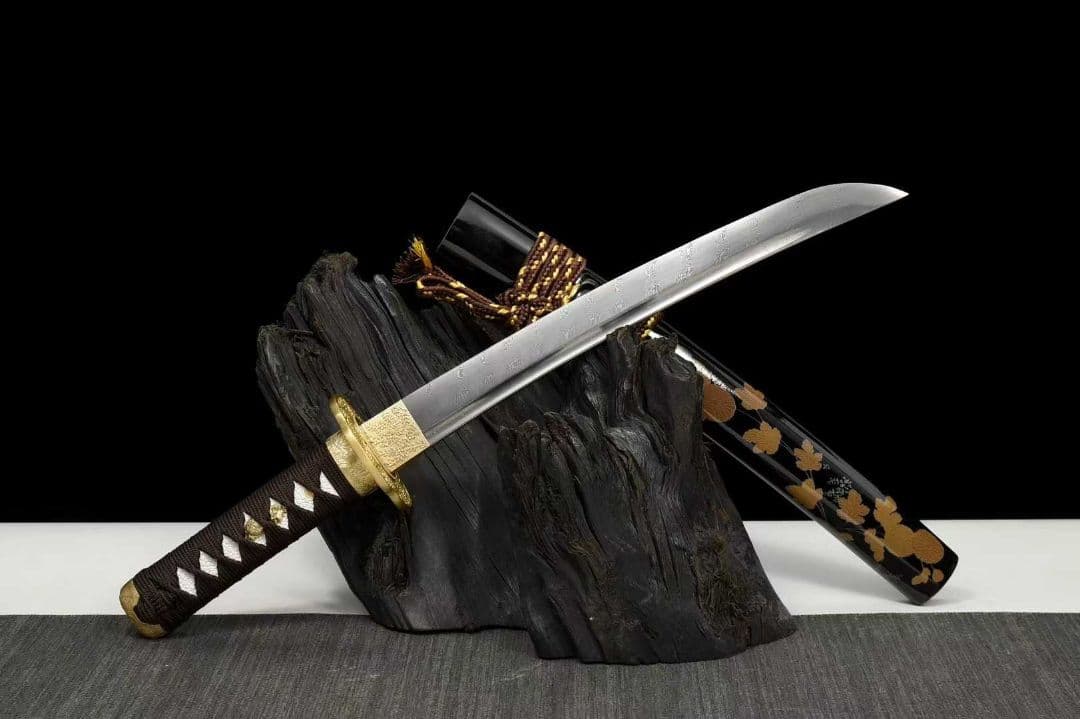 【菊】古兵器 刀装具 日本刀　模造刀 居合刀 武士道 鑑賞用 美術刀 贈り物