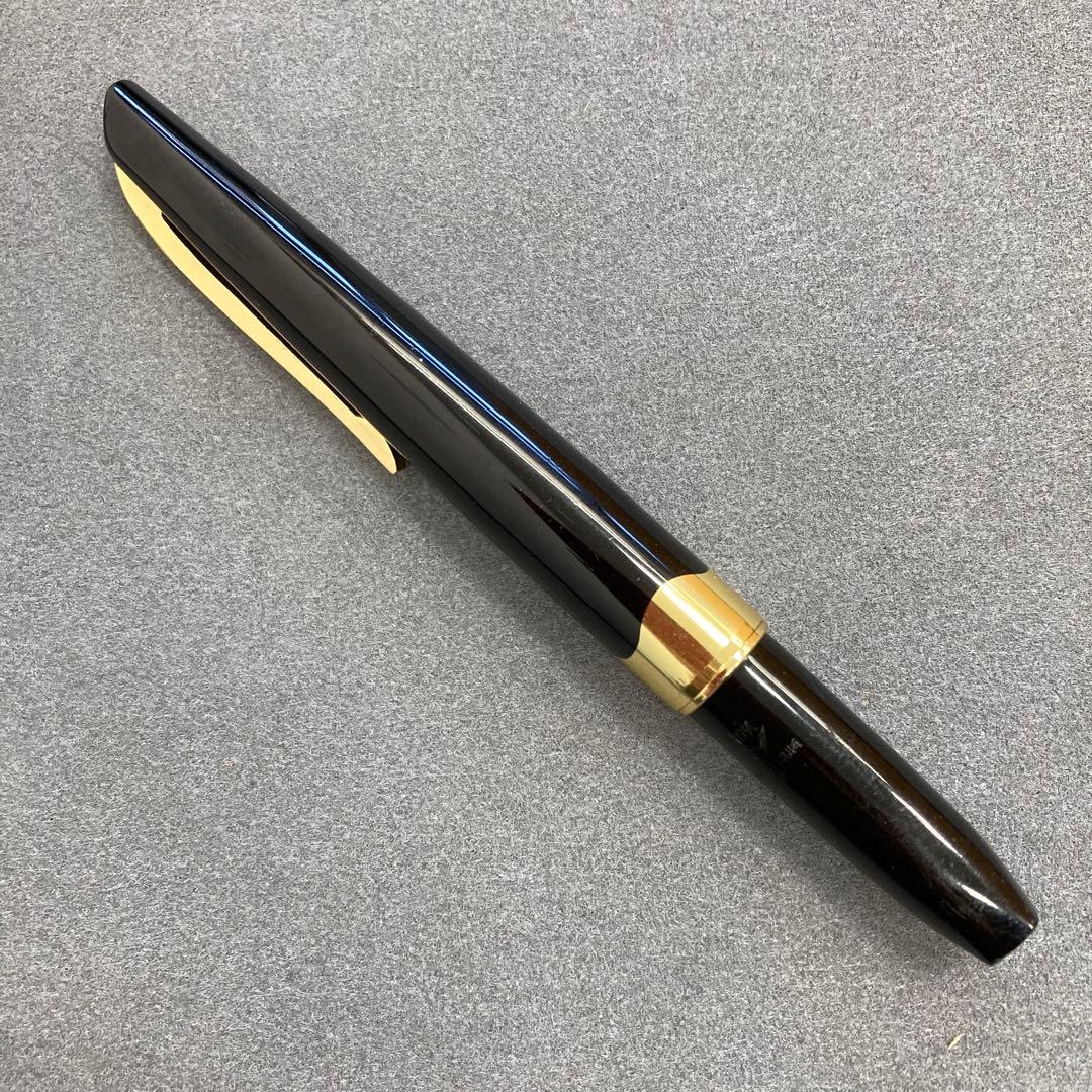 PLATINUM プラチナ 万年筆 18K 中字 ブラック×ゴールド