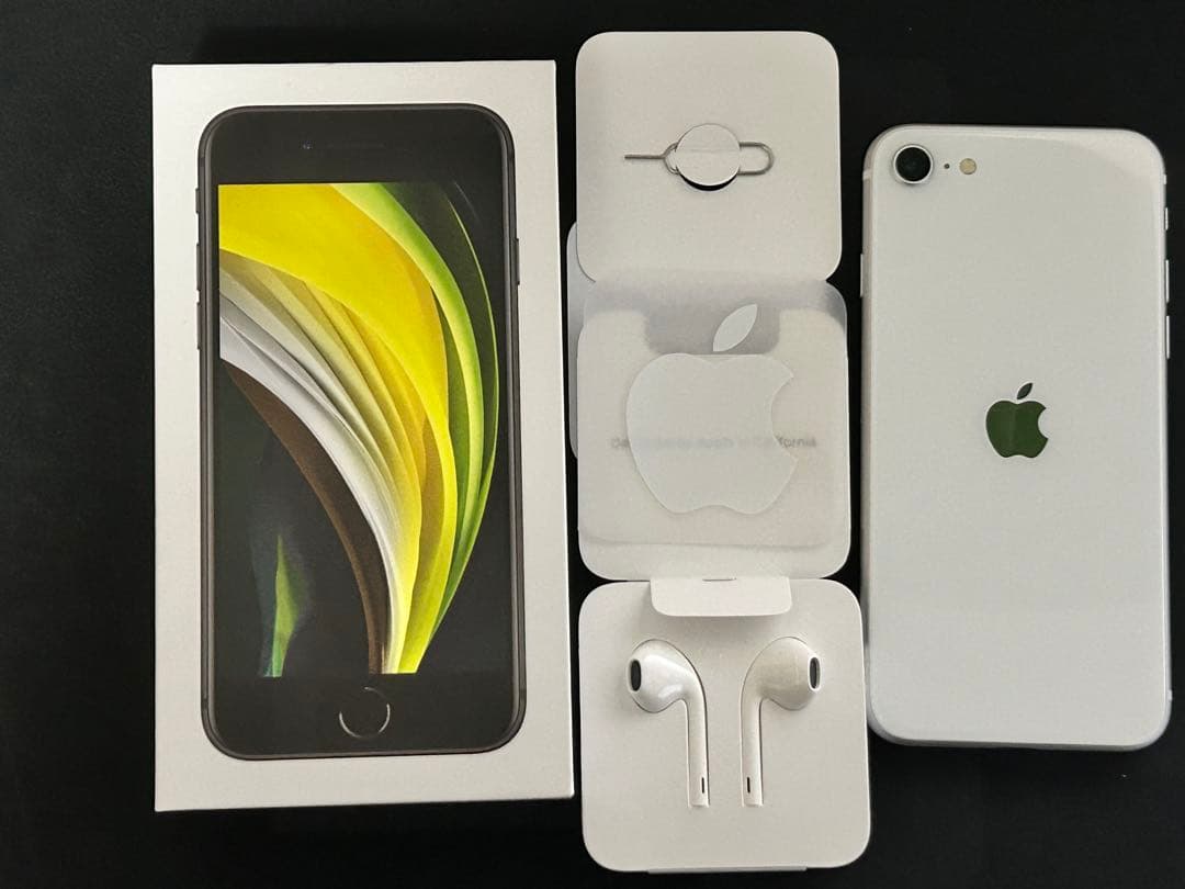 ち*る様 【きれい!!】✴︎SIMフリー Apple iPhoneSE2 64G Amazon | 【整備済み品】 Apple iPhone SE（第2世代） 64GB (PRODUCT