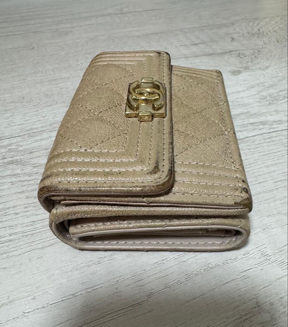 CHANEL ボーイシャネル キャビアスキン　三つ折り財布