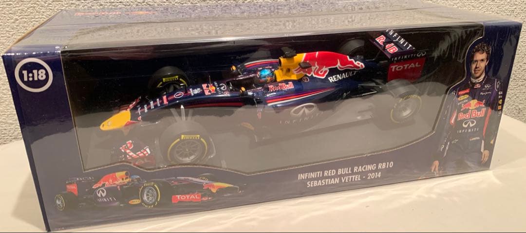1/18 INFINITI REDBULL RACING RB10 S.ベッテル