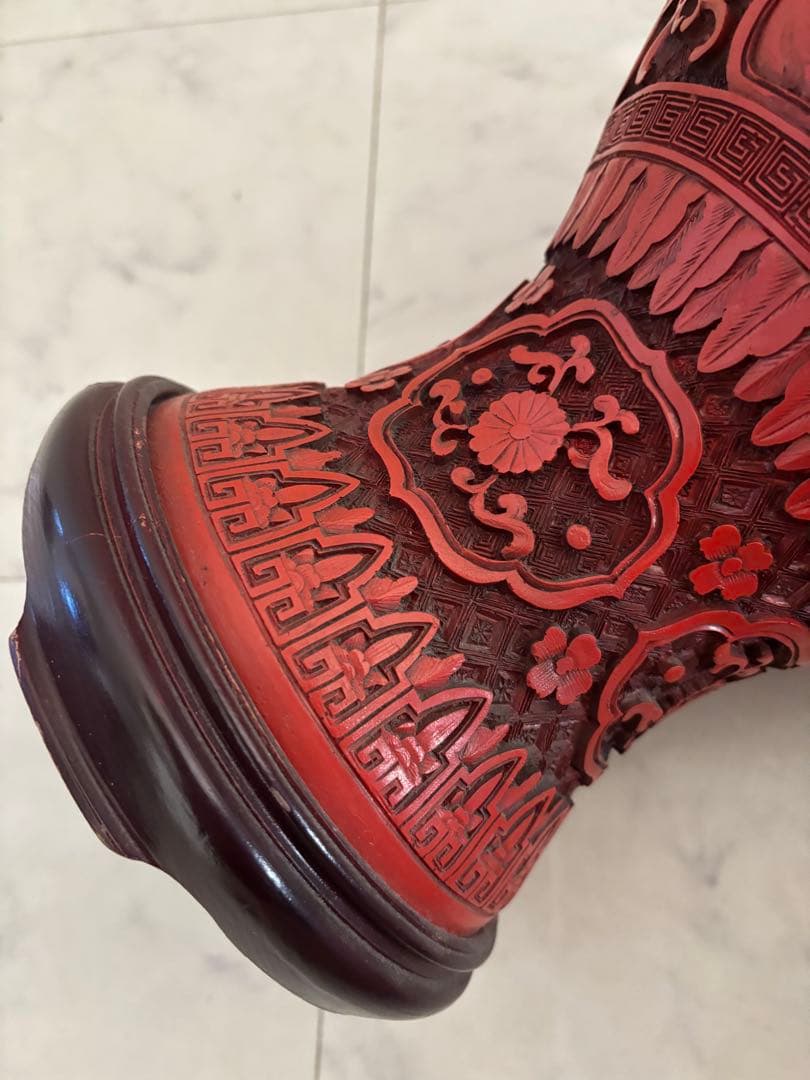 中国 美術 骨董 堆朱 壺 赤壺 工芸品 民芸品 彫刻 花柄 花瓶 花器 置物