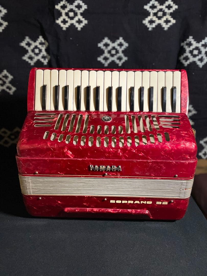 希少 YAMAHA ヤマハ SOPRANO アコーディオン 32鍵盤動作確認済み