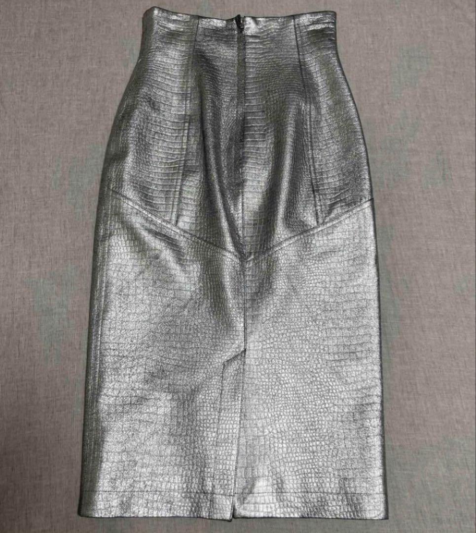 限定出品★fumika uchida★レザータイトスカート　シルバー