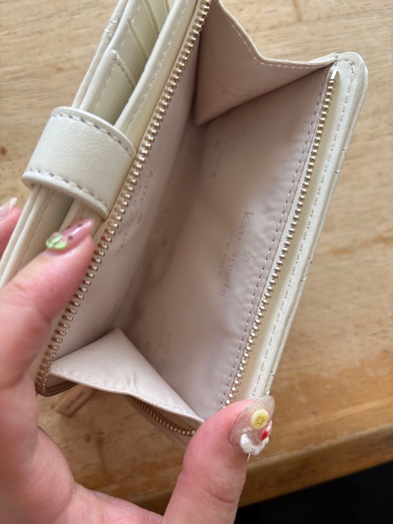 kate spade ホワイト 二つ折り財布