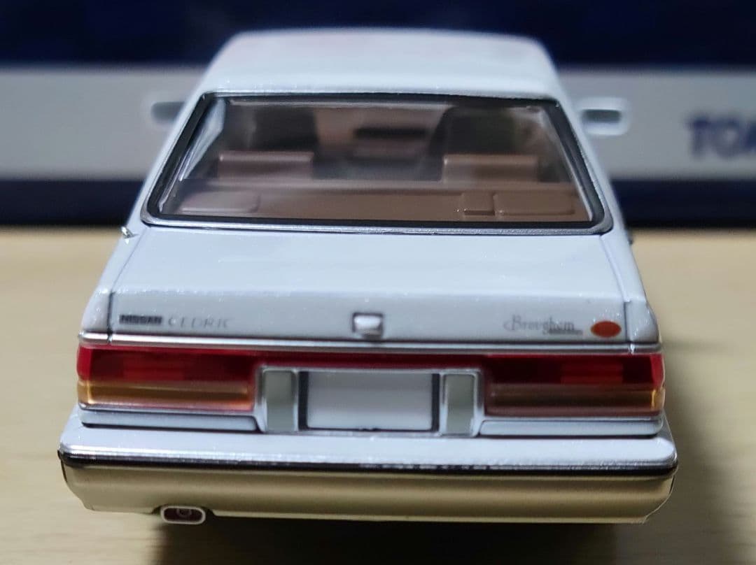 希少！トミカリミテッドヴィンテージネオ43セドリック ブロアムVIP Y31