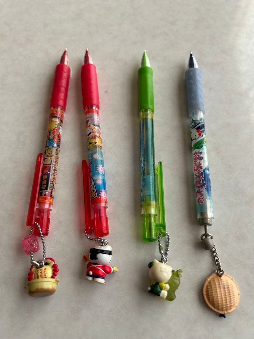 ハローキティご当地シャーペン16本セット