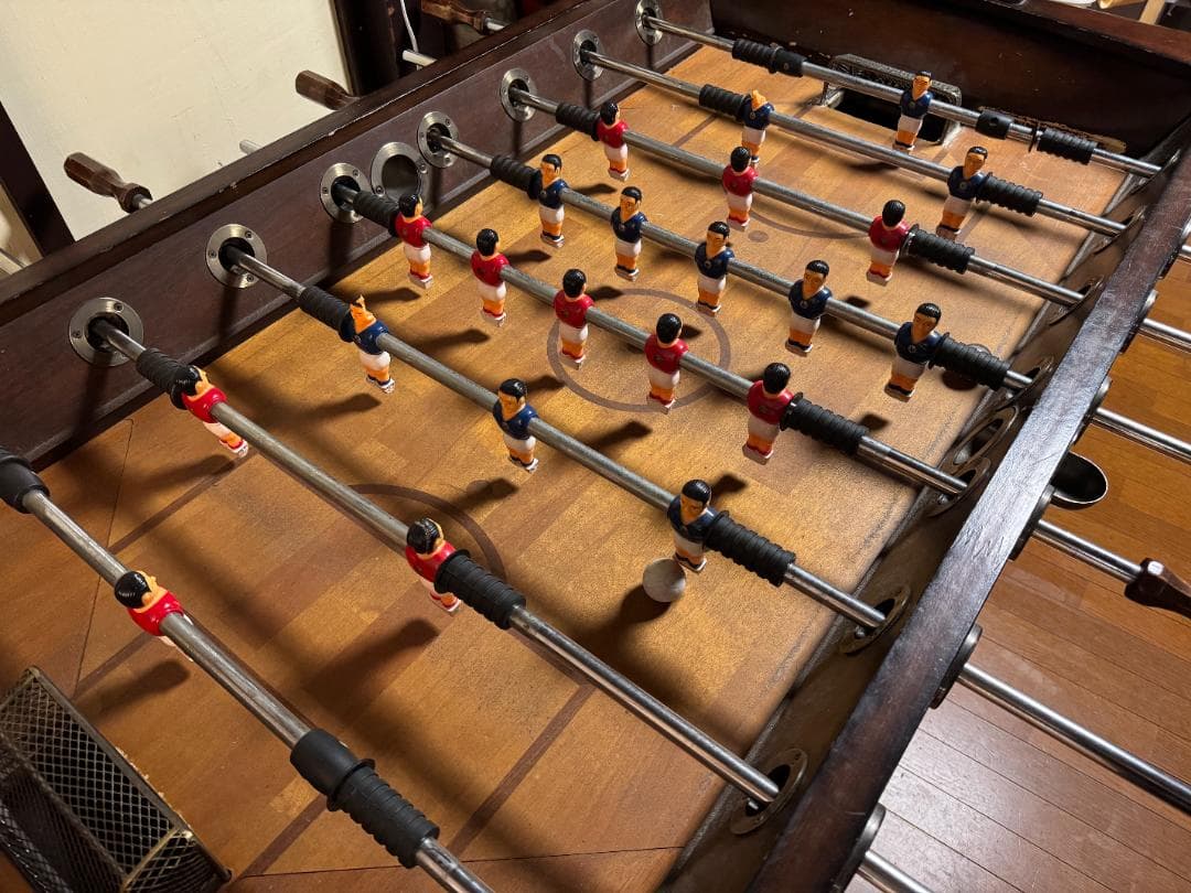 本格 サッカーボールテーブル（テーブルサッカー） 中古品 引き取り歓迎
