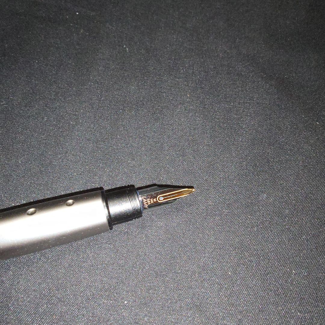 ラミー　アクセント　万年筆　ブラック　金ニブ　М