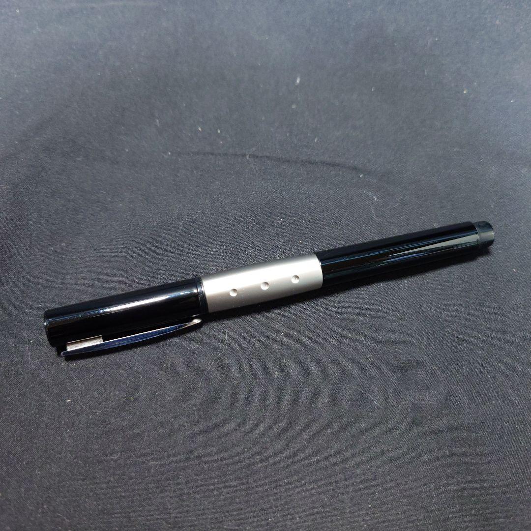 ラミー　アクセント　万年筆　ブラック　金ニブ　М
