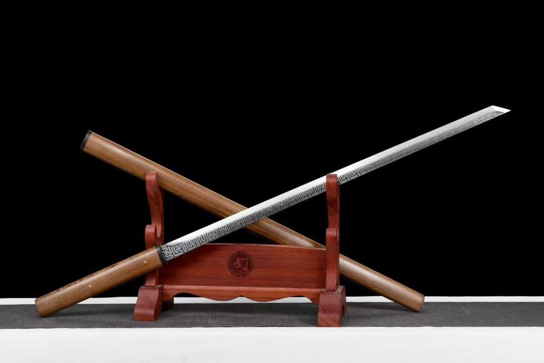 【一体の唐刀】古兵器 刀装具 日本刀　模造刀 居合刀 武士道 鑑賞用 美術刀