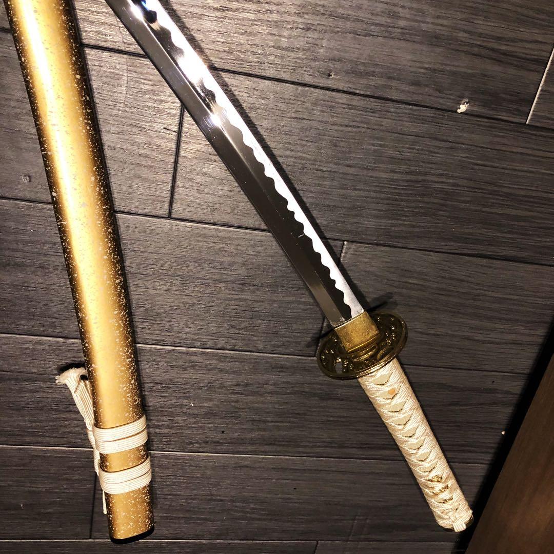 高級模造刀　白金拵え　太刀　本格模造刀