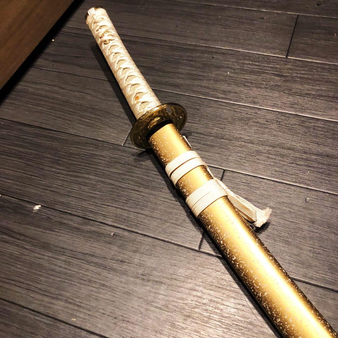 高級模造刀　白金拵え　太刀　本格模造刀