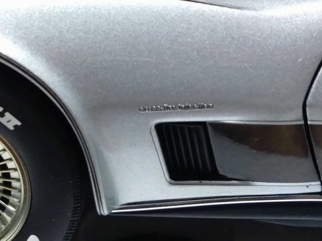 Auto art　1982　CHEVROLET　CORVETTE コルベット