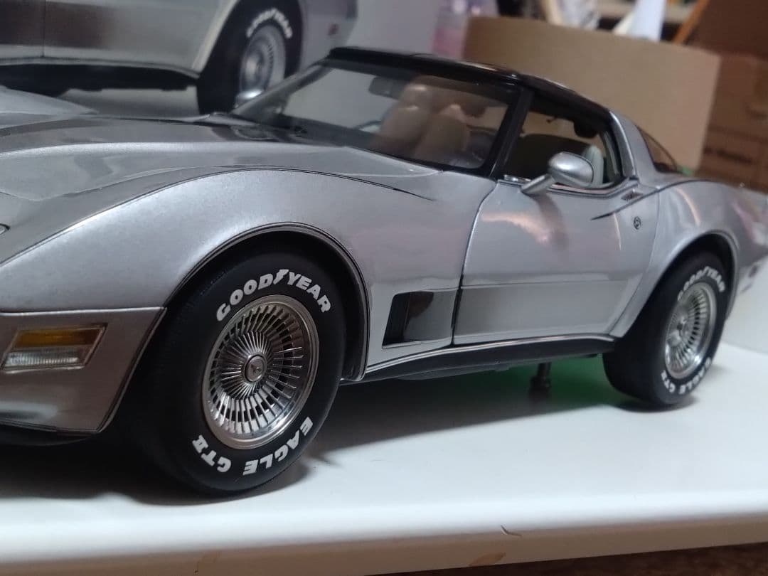 Auto art　1982　CHEVROLET　CORVETTE コルベット