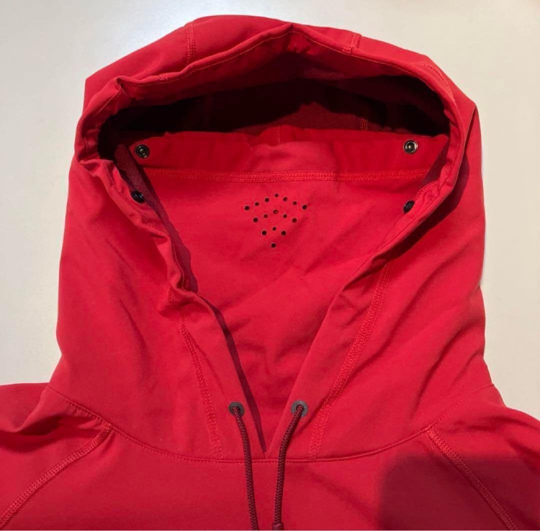 NIKESB ナイキエスビー エニグマ　フーディー パーカー　撥水