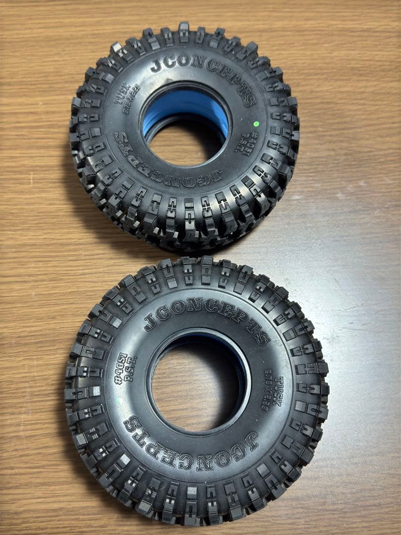 Axial SCX10 JCONCEPTS Tusk 2.2タイヤ
