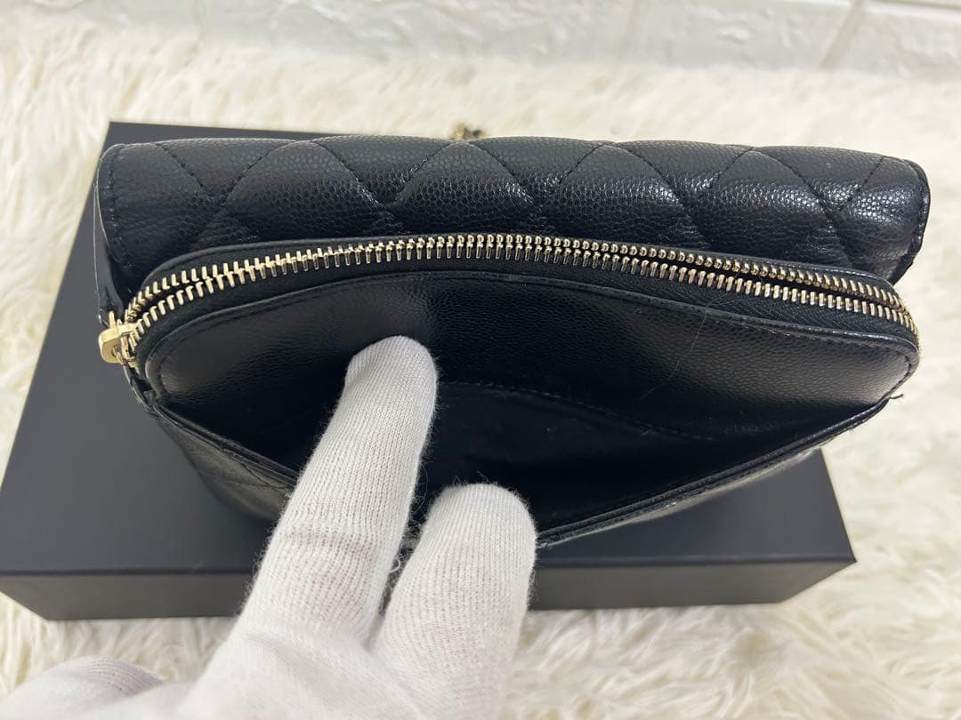 CHANEL ショルダー　チェーンウォレット　キャビアスキン