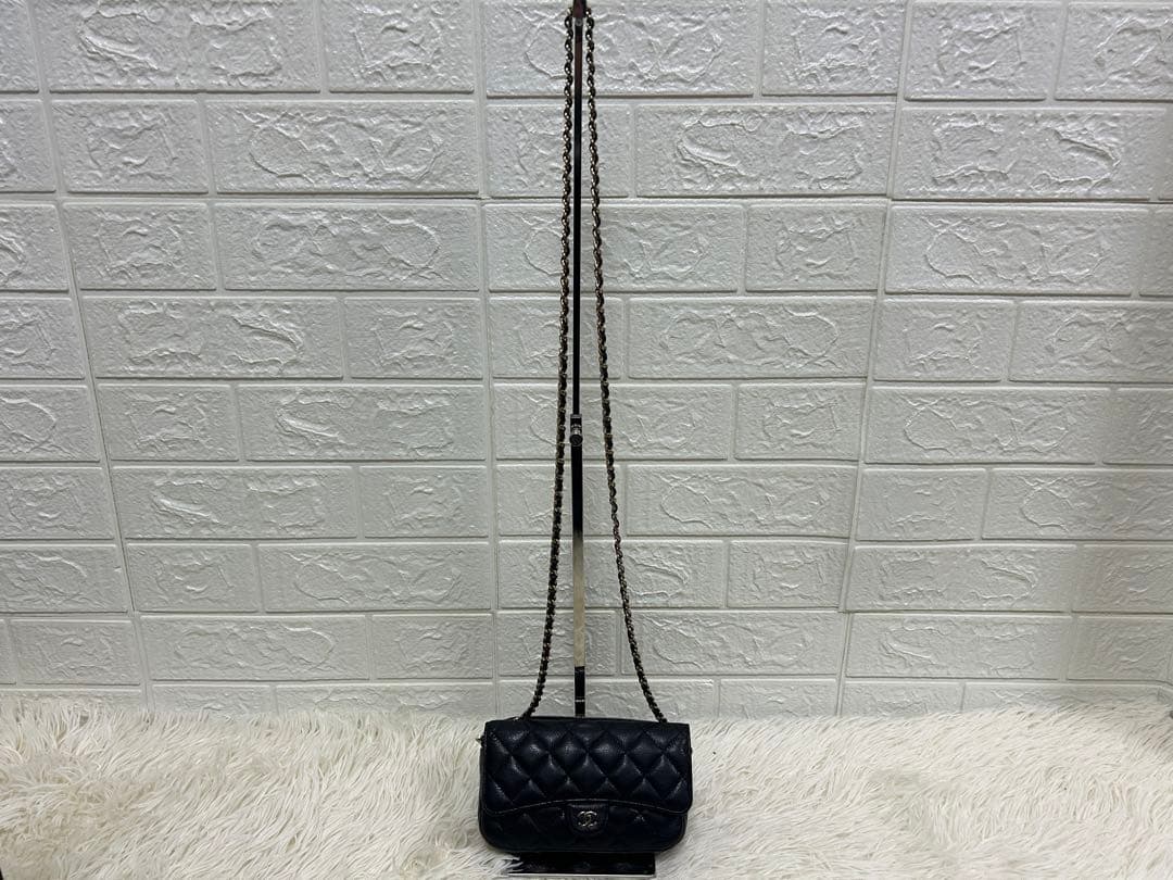 CHANEL ショルダー　チェーンウォレット　キャビアスキン