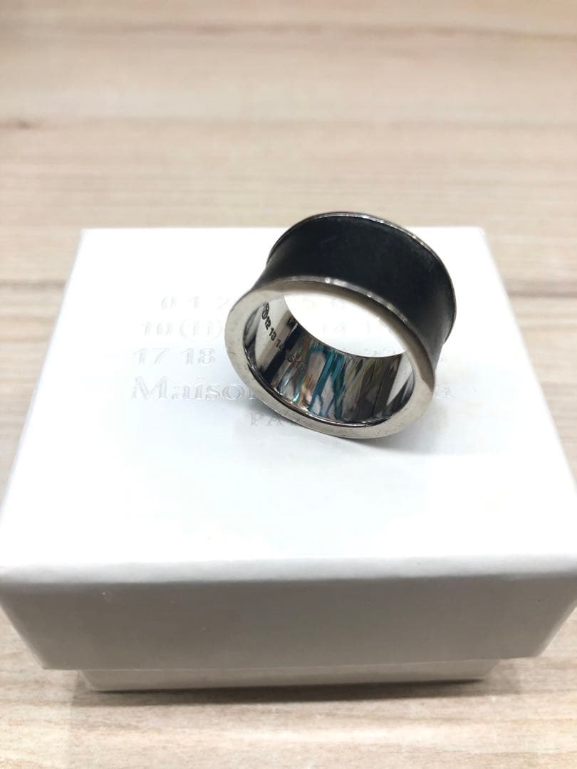 Maison Margiela 11 ブラックレザーリング