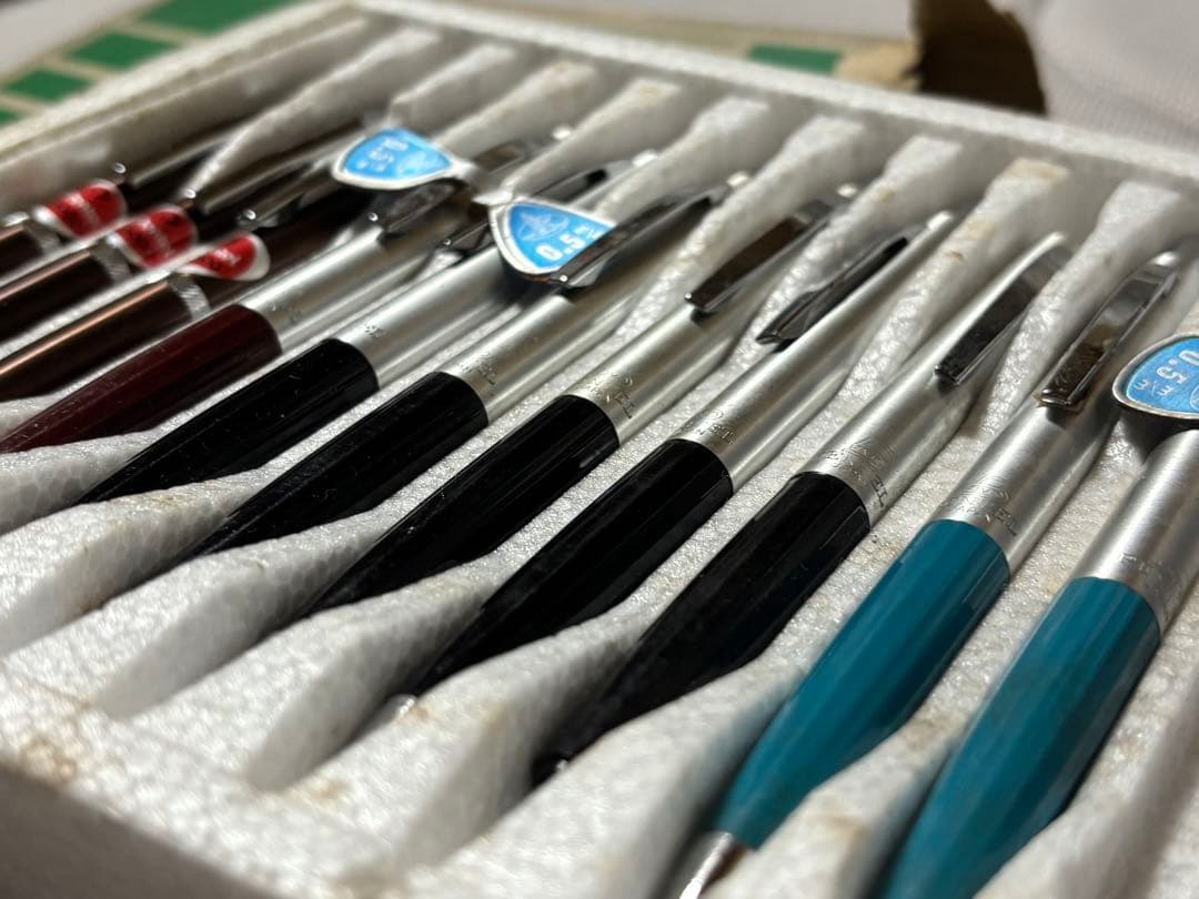 廃番】ぺんてる5美品 11本セット ダース箱付き - メルカリ