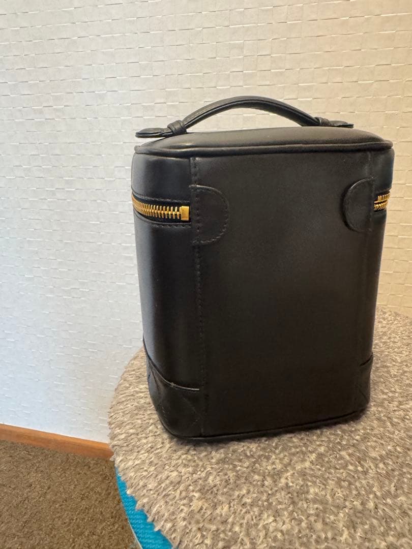 CHANEL バニティバッグ 化粧ポーチ ブラック ラムスキン 縦型