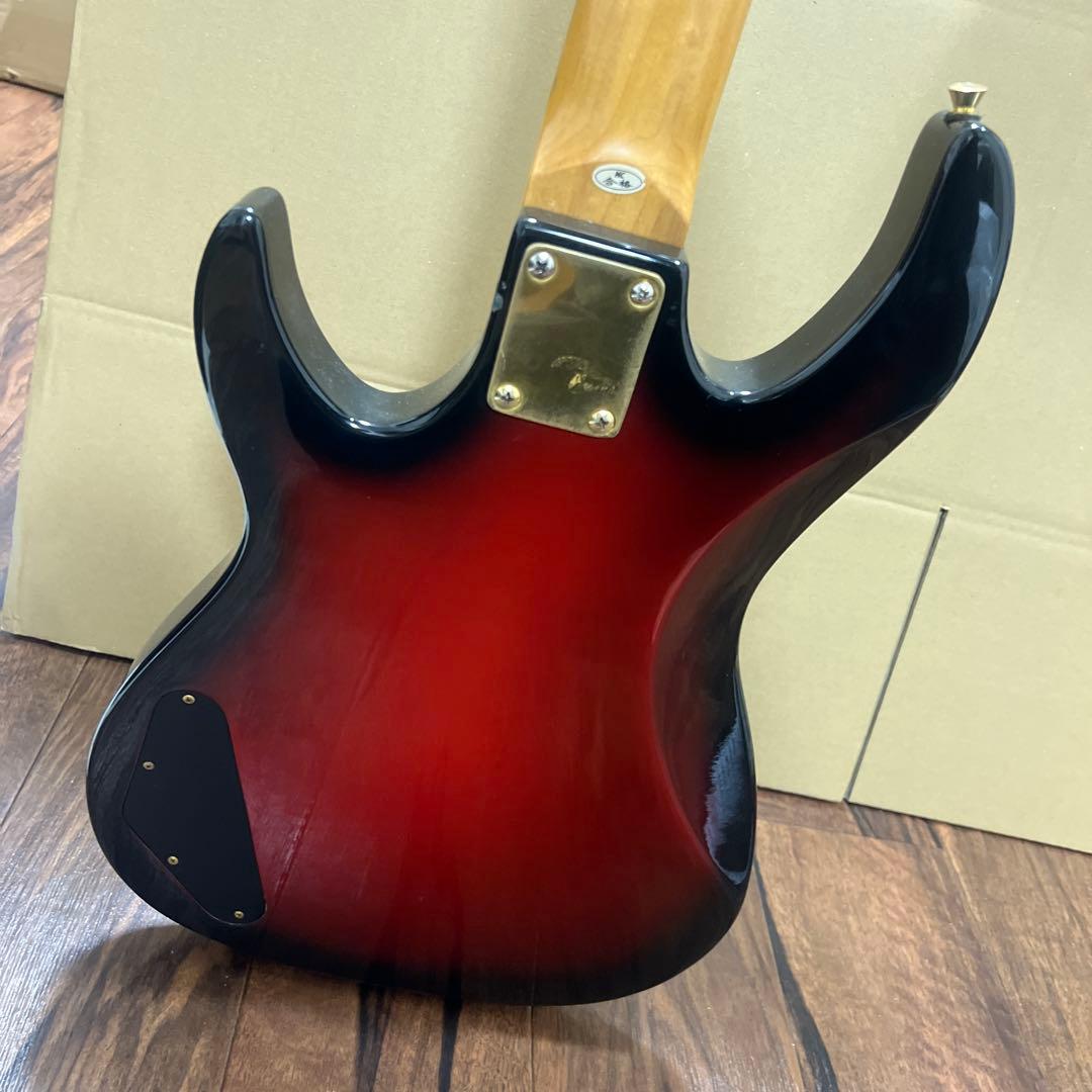 メンテナンス済♥️アンボイ ベースギター レッド ブラック ギター ベース