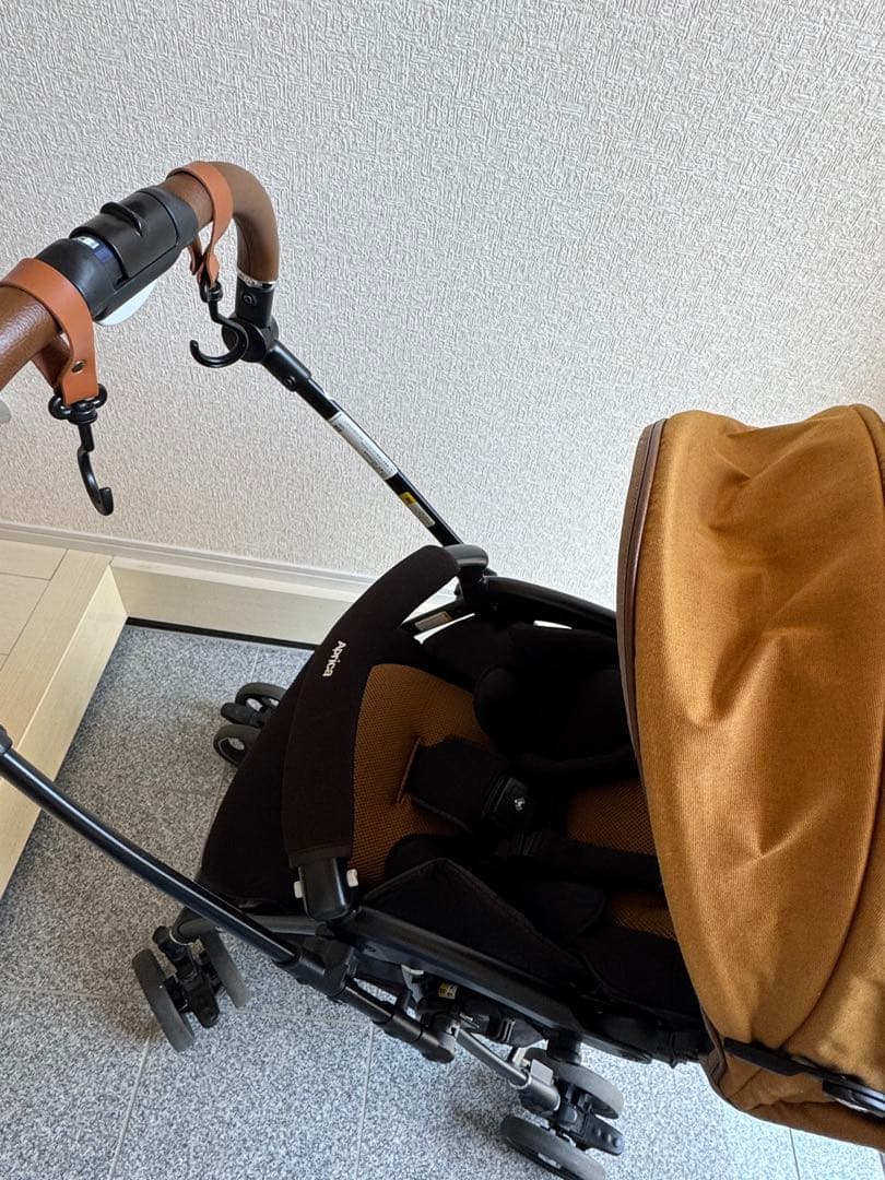 Aprica 折りたたみ式ベビーカー ブラウン