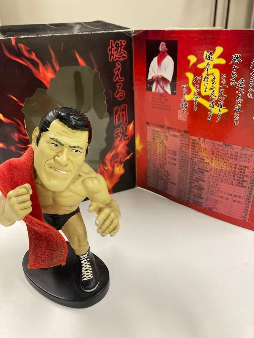 新春セール アントニオ猪木フィギア&貯金箱 (おまけKEIJI MUTOH))
